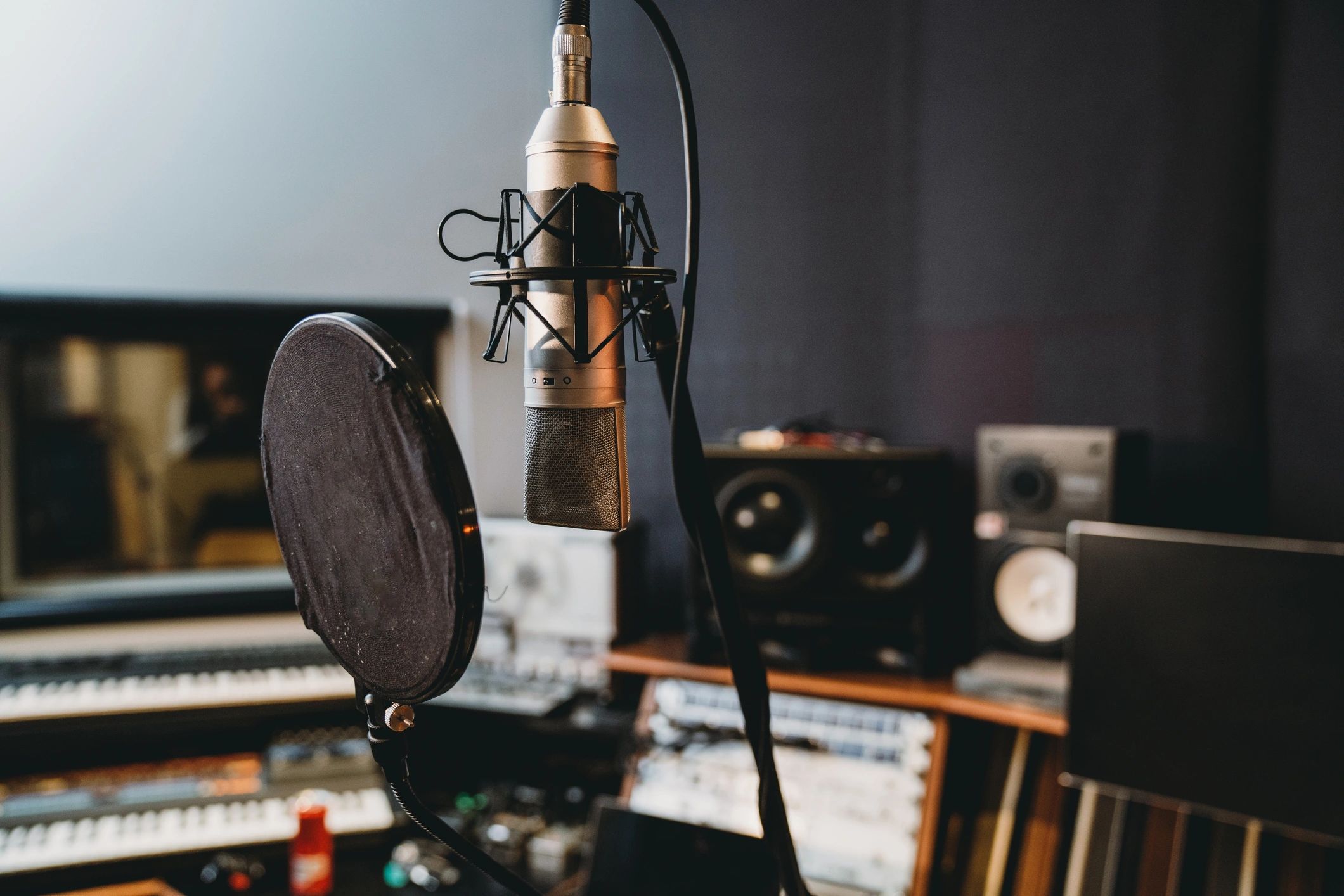 voiceover studio microphone professional